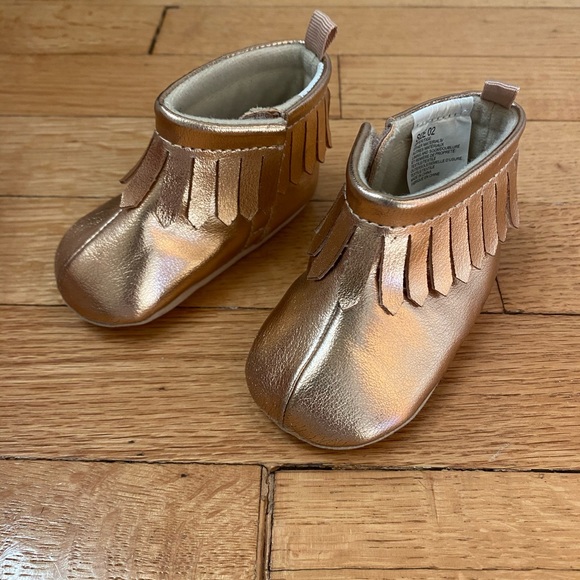 Two pairs of Baby Girl Shoes Gold - Picture 7 of 9